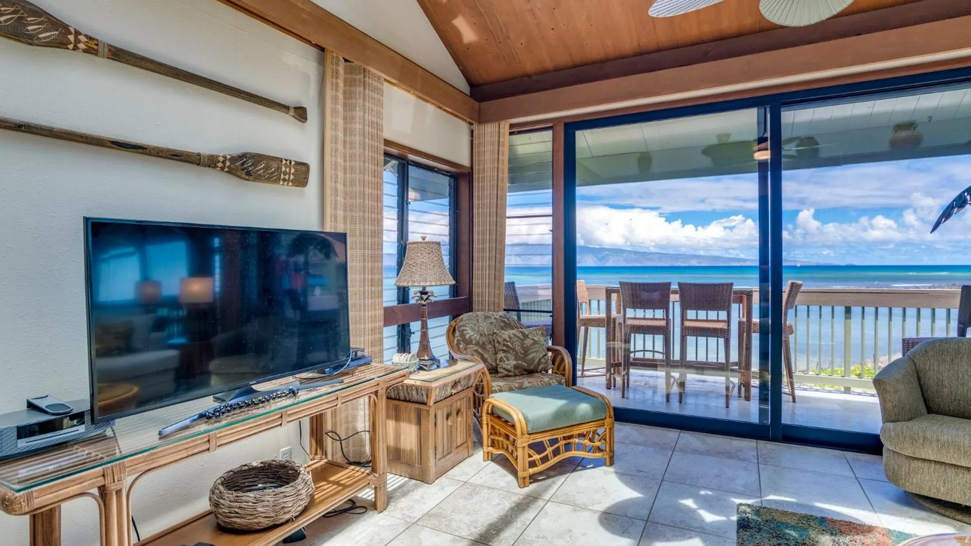 Kahana Outrigger 2B1